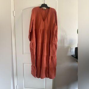 Universal Thread (Target) Tiered Maxi